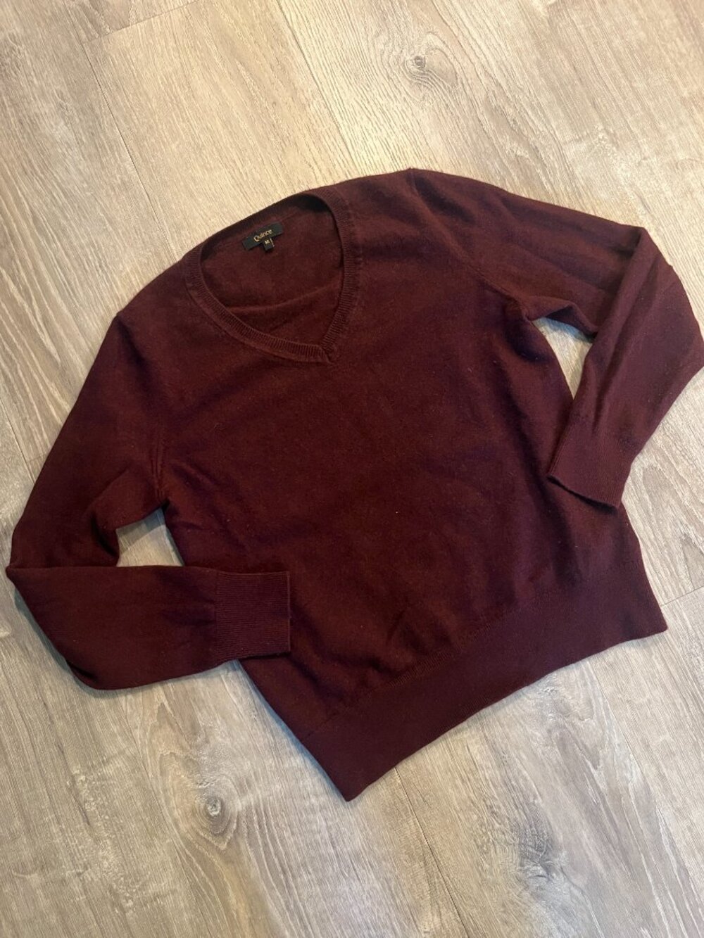 Quince Cashmere V-Neck Sweater